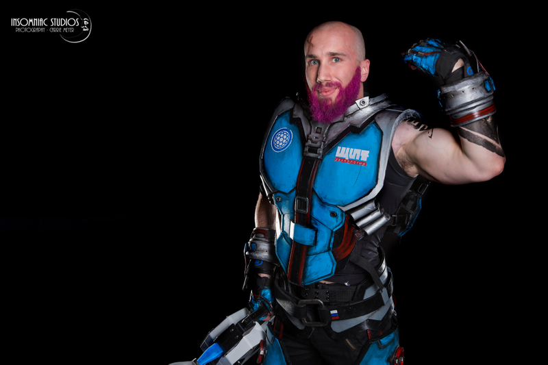Cosplay by Thousand-Faces & Wulfgar Weapons | Photo by Insomniac